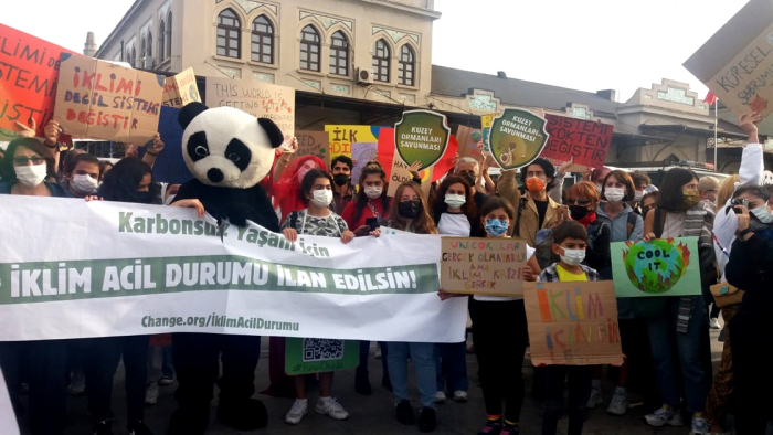 İklim Grevi etkinlkleri  dün İstanbul'da ve yurdun çeşitl yerlerinde yapıldı