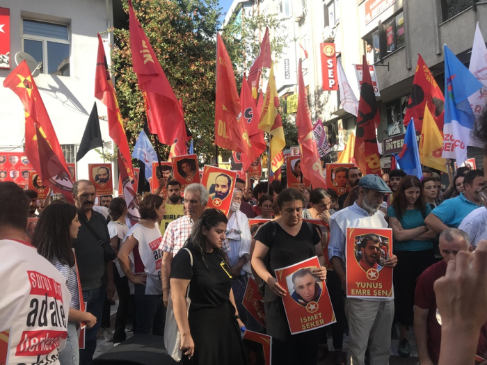 Suruç katliamının yedinci yıldönümünde İstanbul Kadıköy'de anma
