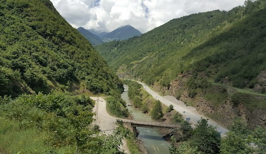 Araklı Karadere Vadisinde çıkarılmak istenen altın madenine tepki