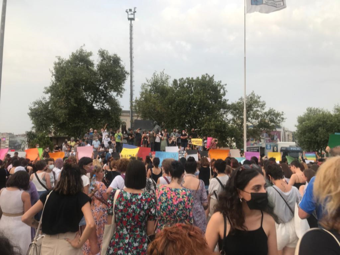 Kadıköy'de kadın cinayetlerine karşı eylem