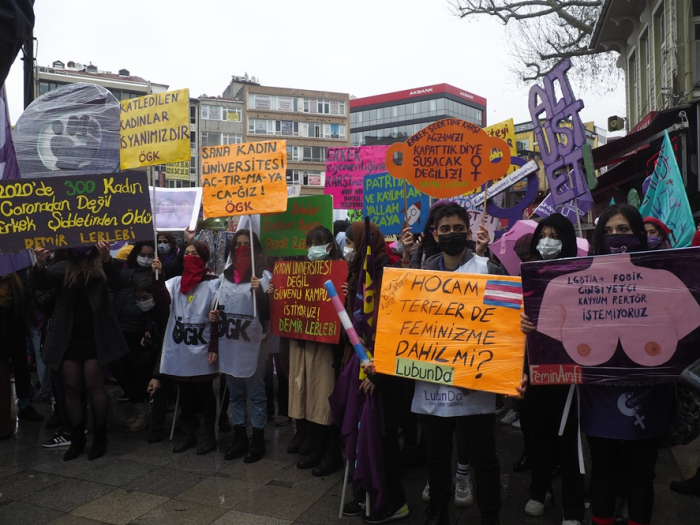 Kadınlar hakları için Kadıköy'de toplandı