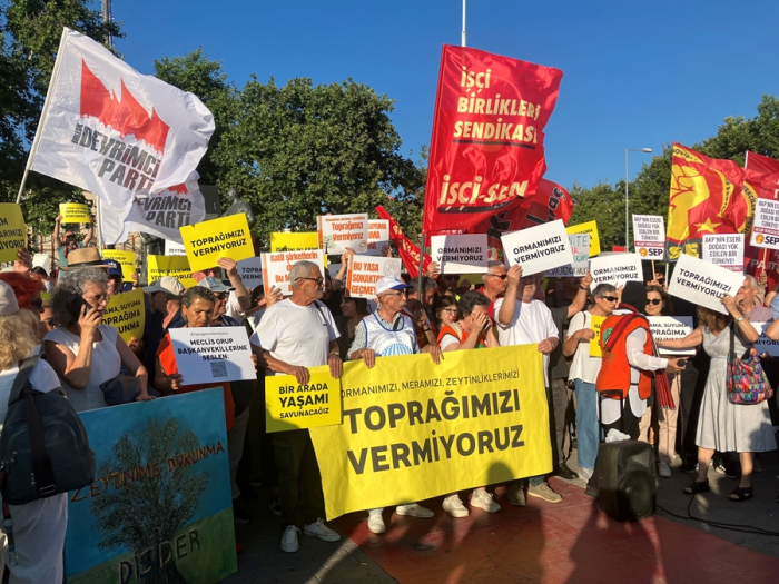 Zeytinliklerin madenlere açılmasına,  Kadıköy'den tepki